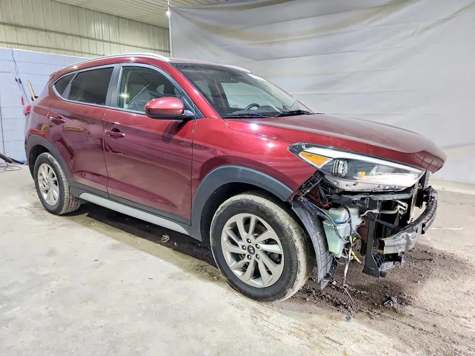 2017 HYUNDAI TUCSON SE  