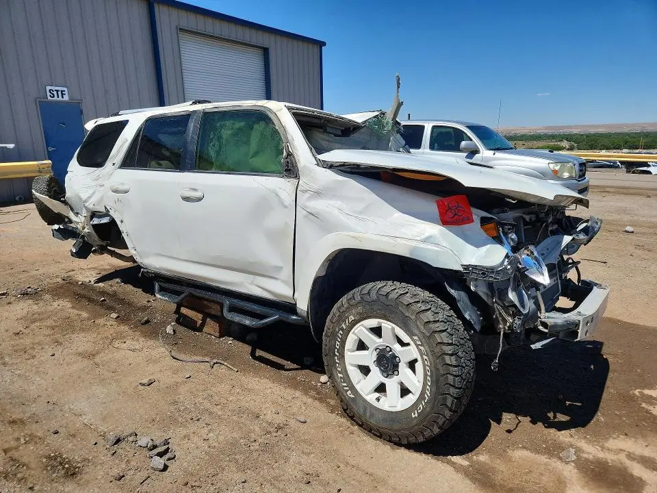 2018 TOYOTA 4RUNNER SR5  