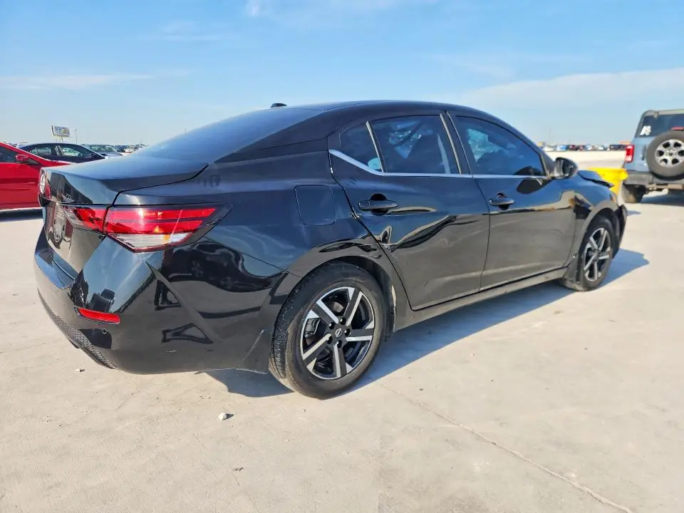 2025 NISSAN SENTRA SV  