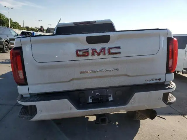 2021 GMC SIERRA K2500 AT4  