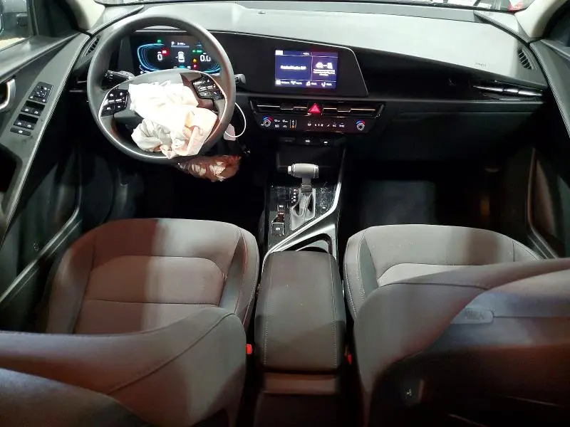 2024 KIA NIRO LX  