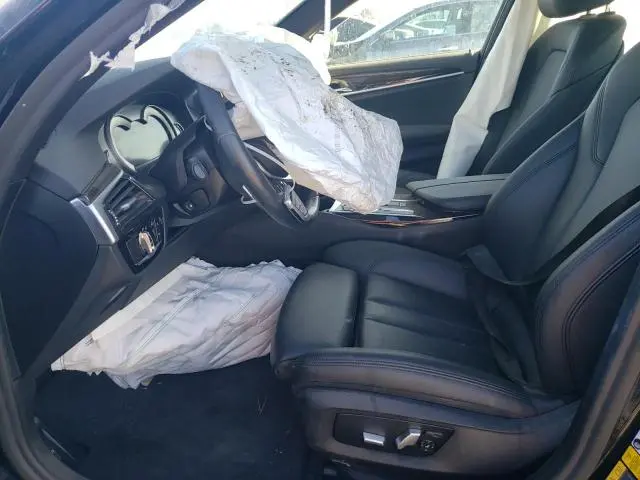 2019 BMW 530E   