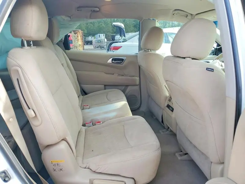 2015 NISSAN PATHFINDER SV  
