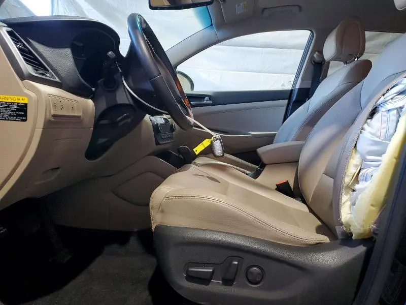 2017 HYUNDAI TUCSON SE PLUS  