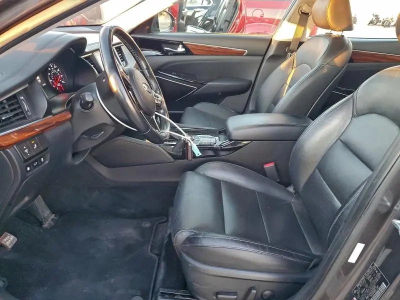 2018 KIA CADENZA LUXURY  