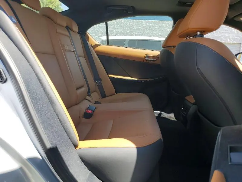 2022 LEXUS IS 300  
