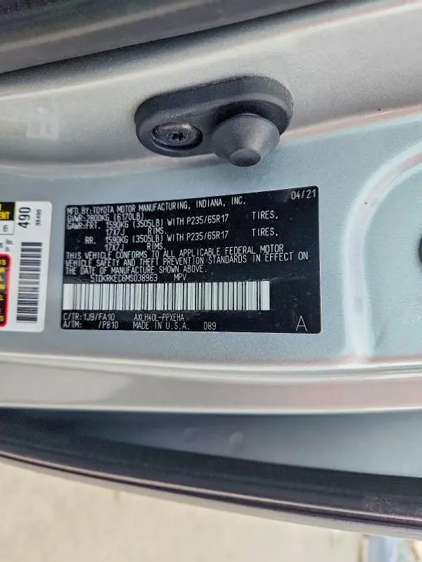 2021 TOYOTA SIENNA LE 8-PASSENGER  