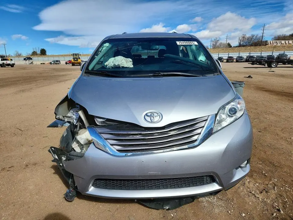 2017 TOYOTA SIENNA XLE 8-PASSENGER  