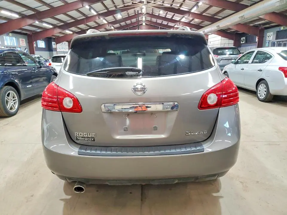 2013 NISSAN ROGUE S  