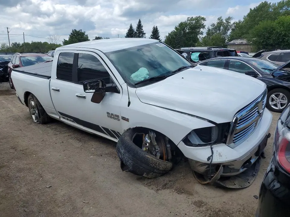2017 RAM 1500 SLT  