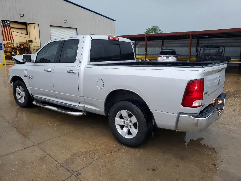 2016 RAM 1500 SLT  