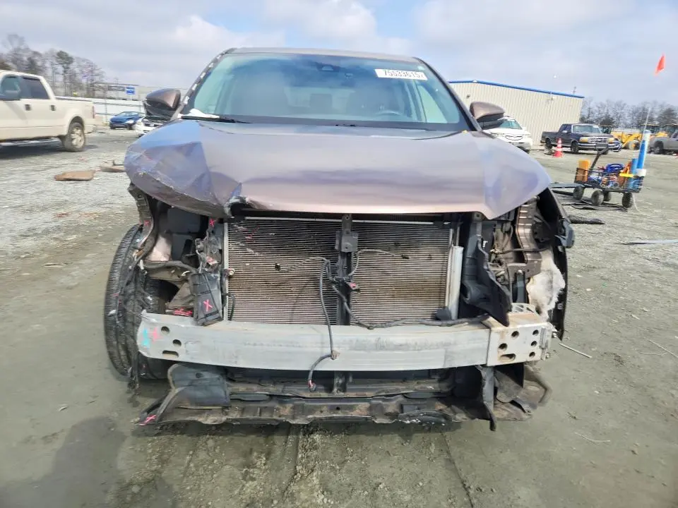 2018 TOYOTA HIGHLANDER LE  