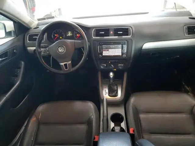 2013 VOLKSWAGEN JETTA SE  