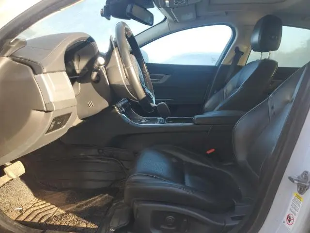 2017 JAGUAR XF PRESTIGE  