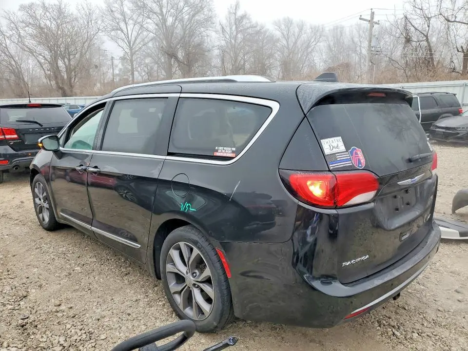 2018 CHRYSLER PACIFICA LIMITED  