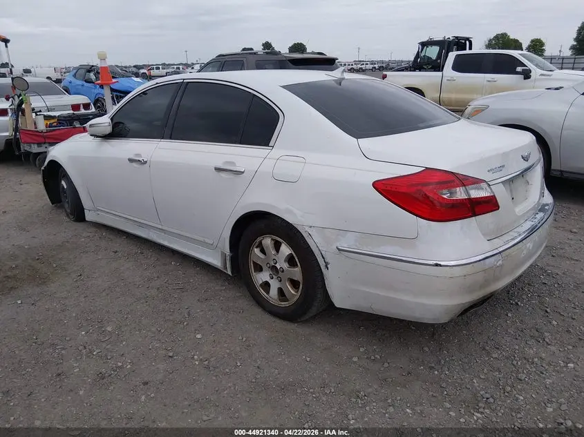 2013 HYUNDAI GENESIS 3.8