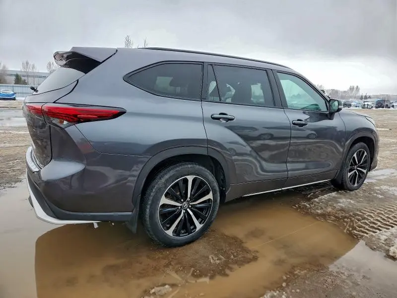2021 TOYOTA HIGHLANDER XSE  