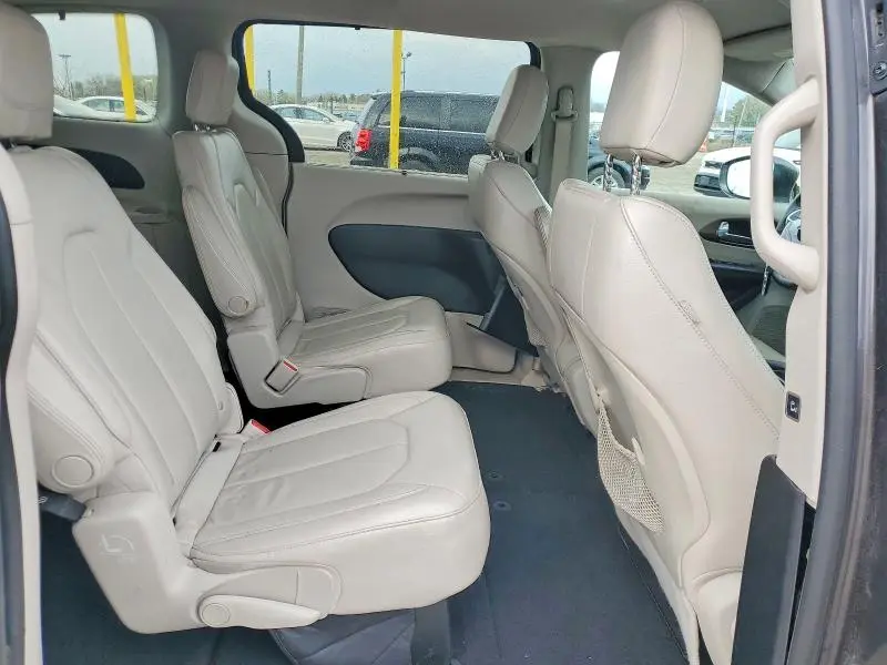 2017 CHRYSLER PACIFICA TOURING L  