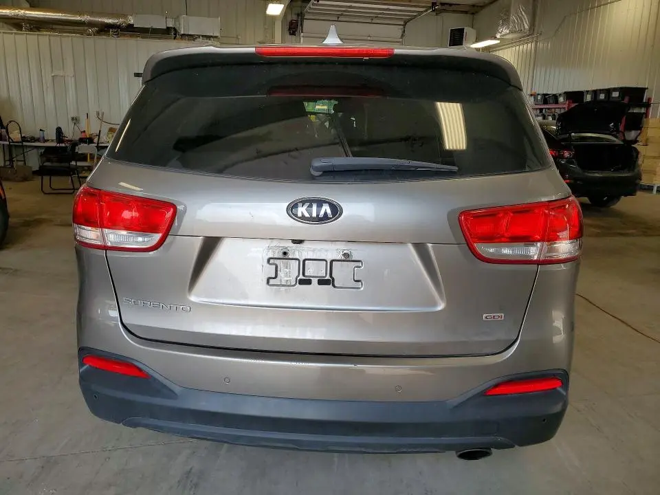 2016 KIA SORENTO LX  