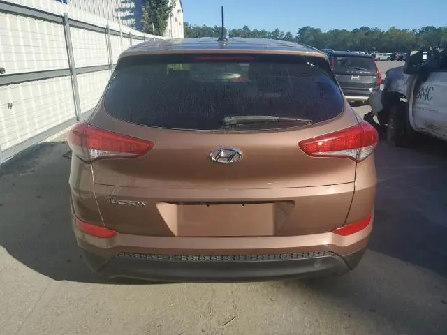 2016 HYUNDAI TUCSON SE  