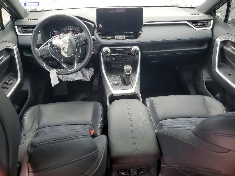2025 TOYOTA RAV4 XSE  