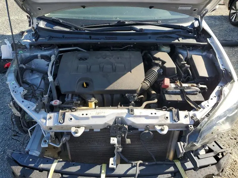 2017 TOYOTA COROLLA SE  