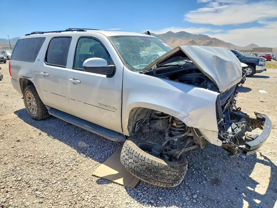 2010 GMC YUKON XL K1500 SLT  