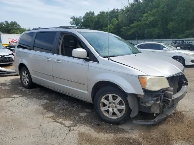 2010 CHRYSLER TOWN & COUNTRY TOURING  