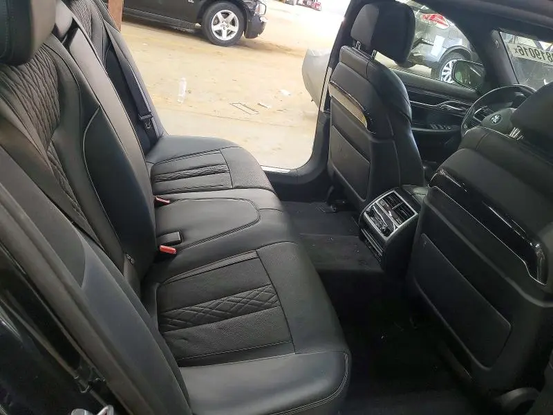 2019 BMW 750 I  