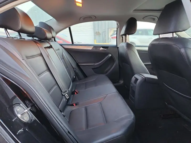 2017 VOLKSWAGEN JETTA SE  