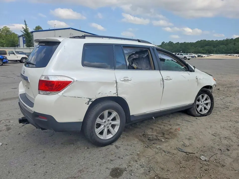 2013 TOYOTA HIGHLANDER PLUS  