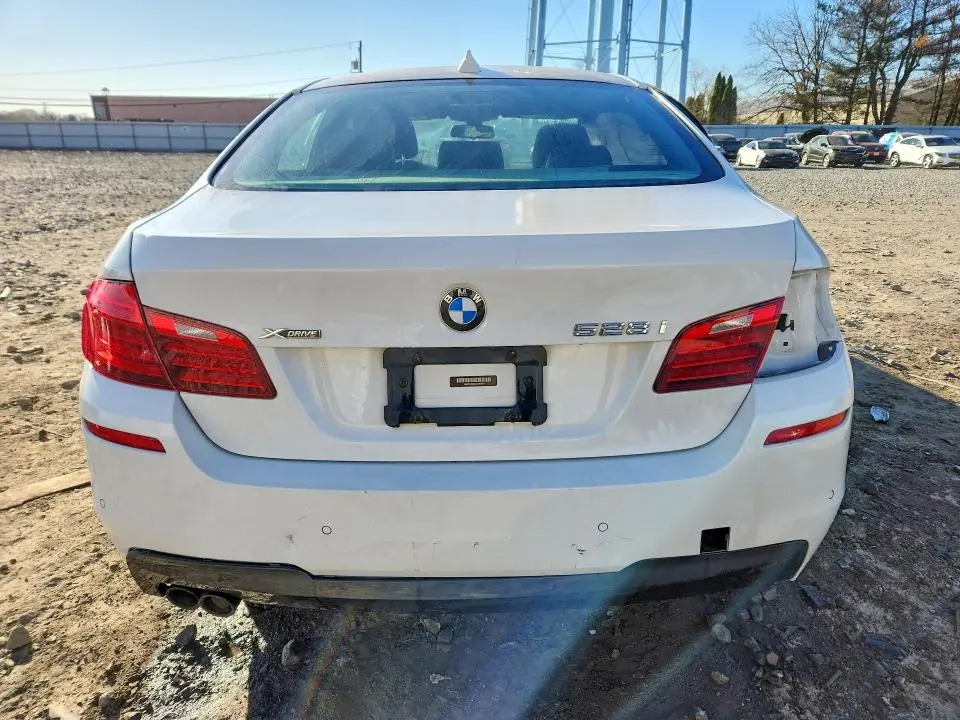 2016 BMW 528 XI  