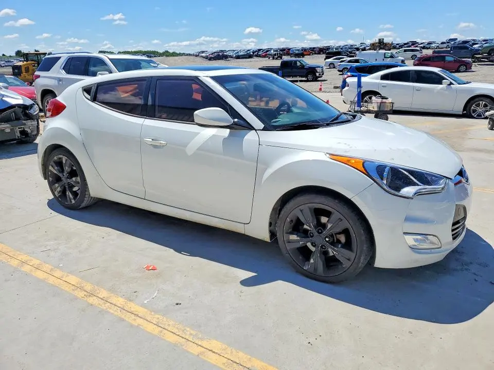 2016 HYUNDAI VELOSTER BASE  