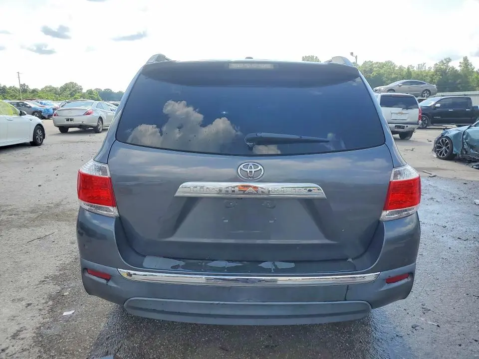 2012 TOYOTA HIGHLANDER BASE  
