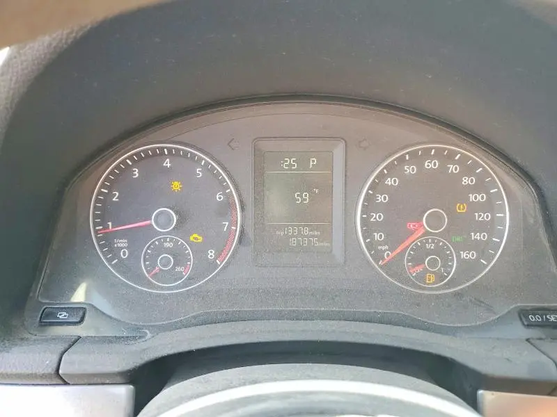 2010 VOLKSWAGEN JETTA S  