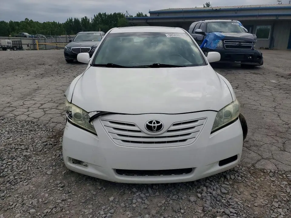 2011 TOYOTA CAMRY SE  