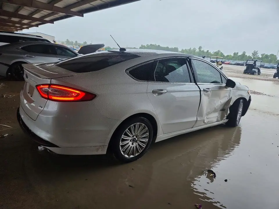 2014 FORD FUSION SE PHEV  
