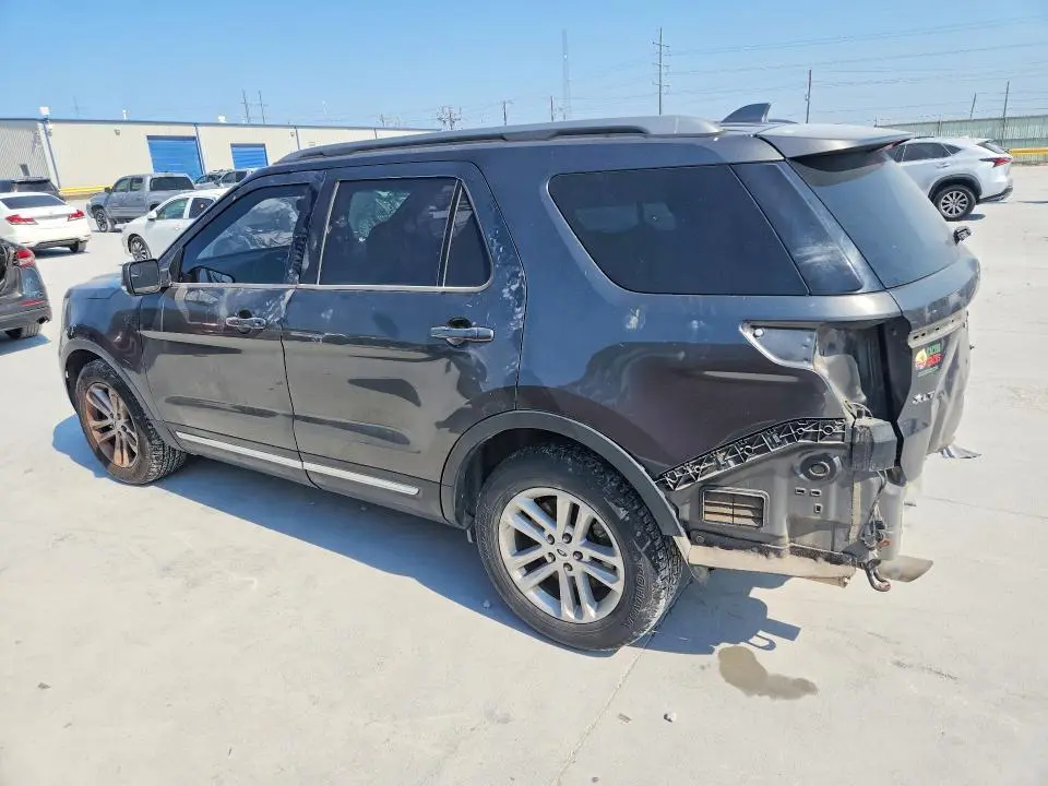 2017 FORD EXPLORER XLT  