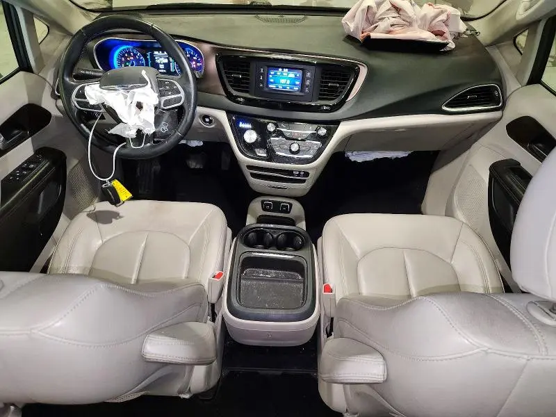 2017 CHRYSLER PACIFICA TOURING L  