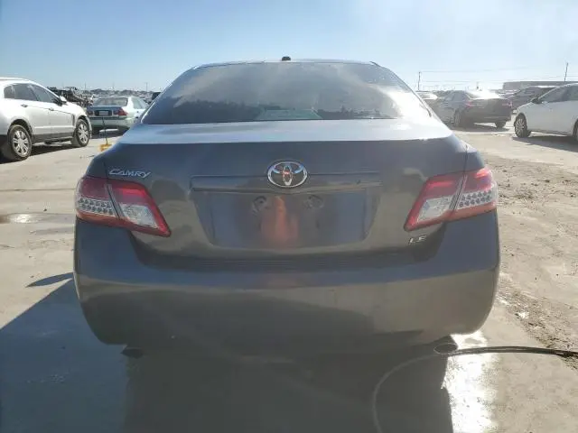 2011 TOYOTA CAMRY SE  