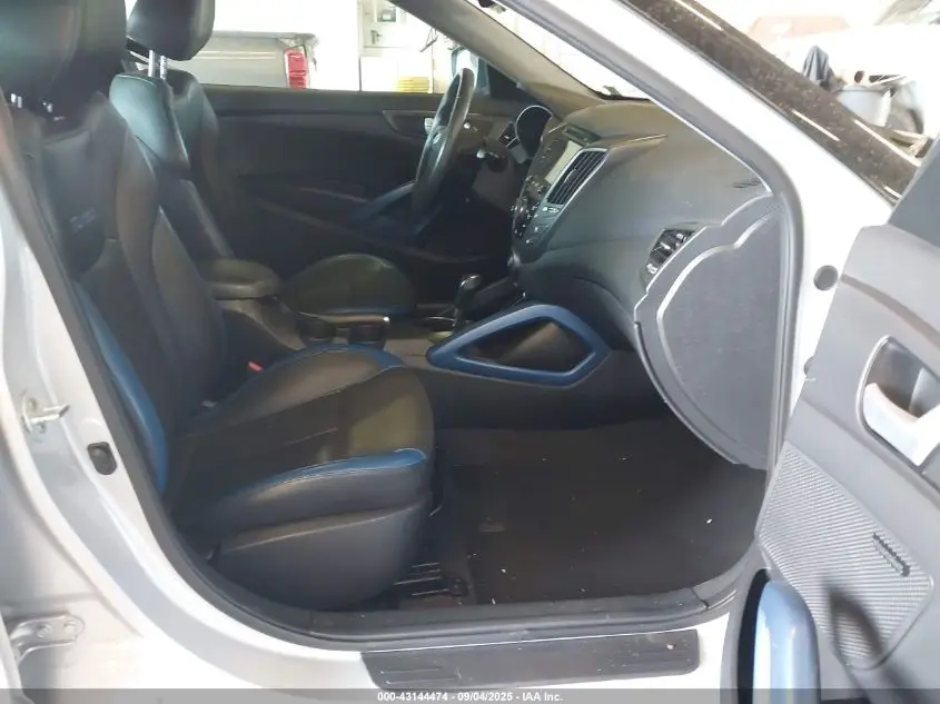 2013 HYUNDAI VELOSTER TURBO W/BLUE