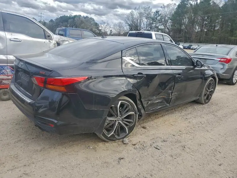 2023 NISSAN ALTIMA SR  