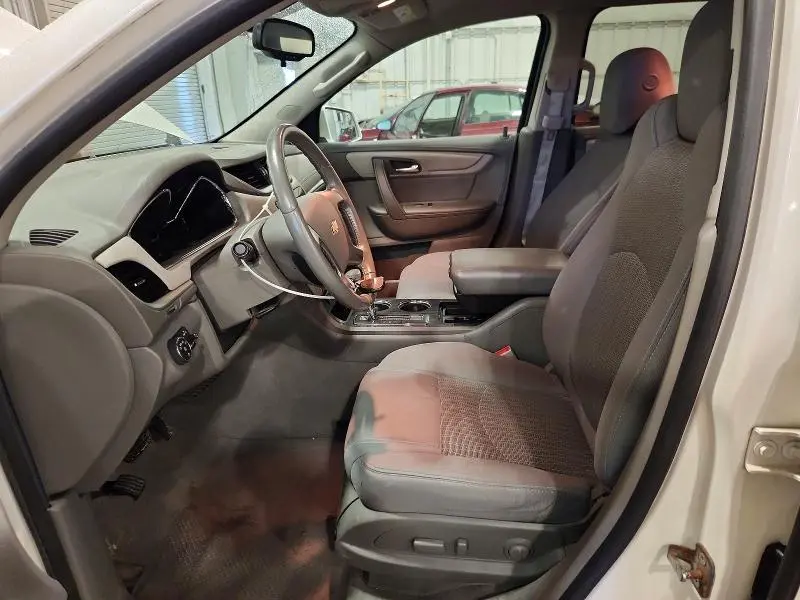 2013 CHEVROLET TRAVERSE LT  