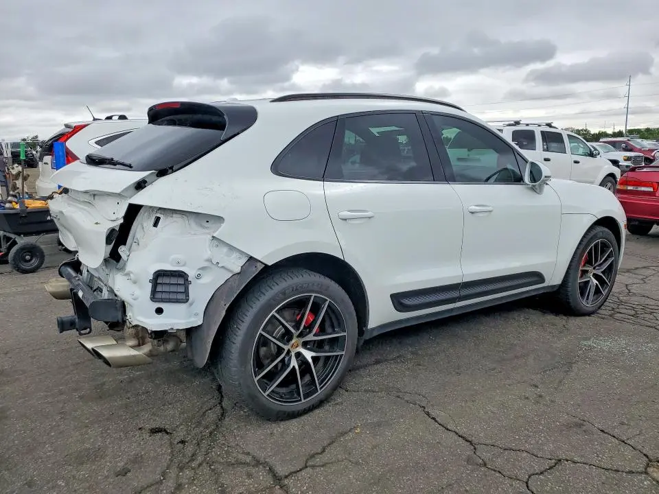 2023 PORSCHE MACAN S  