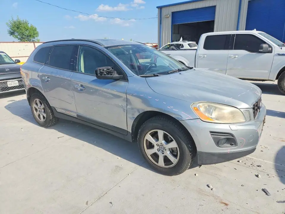 2010 VOLVO XC60 3.2  