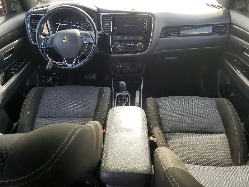 2018 MITSUBISHI OUTLANDER SE  