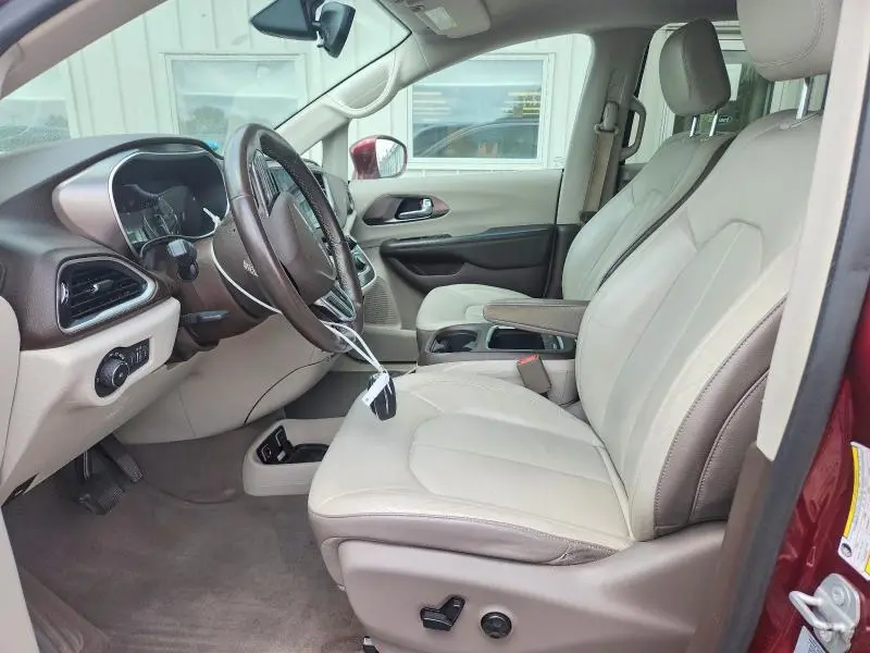 2017 CHRYSLER PACIFICA TOURING L  