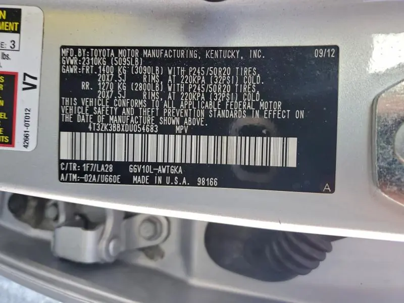 2013 TOYOTA VENZA LE  