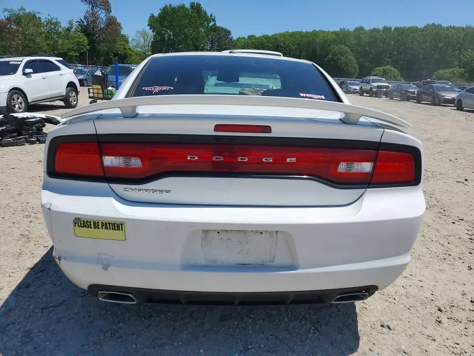 2013 DODGE CHARGER SE  