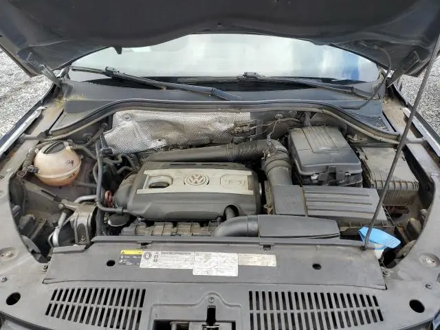 2013 VOLKSWAGEN TIGUAN S  